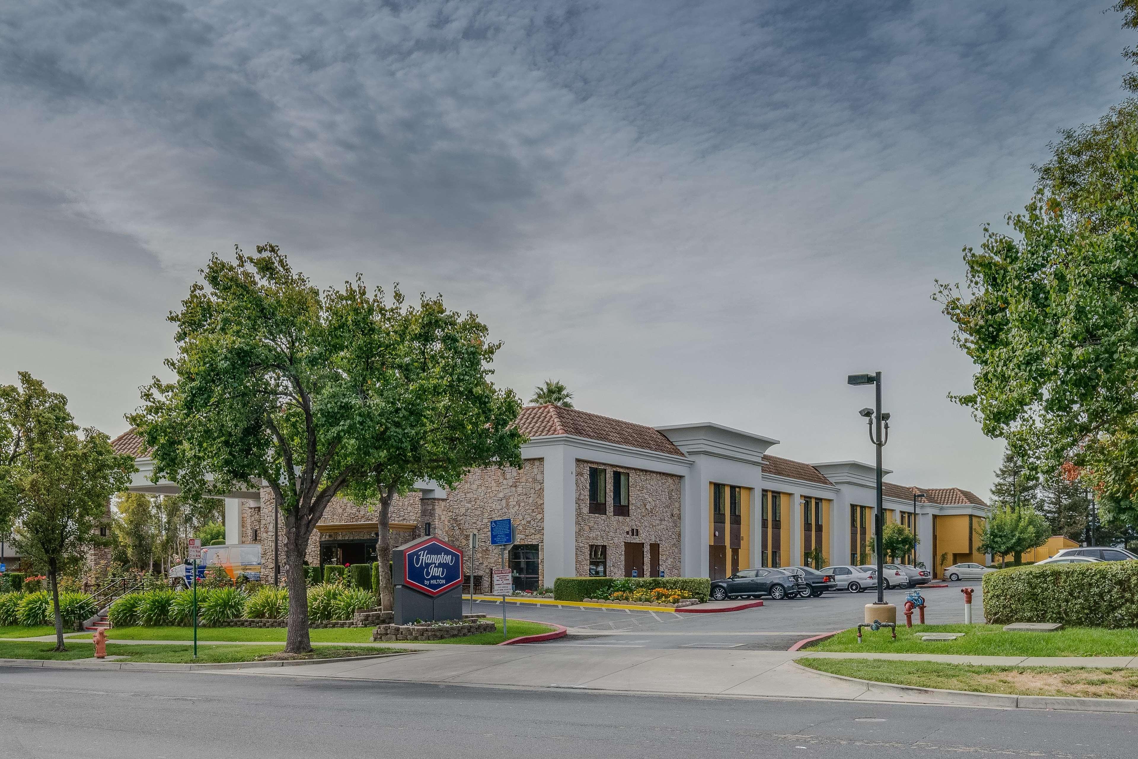 Hampton Inn Livermore Exterior photo